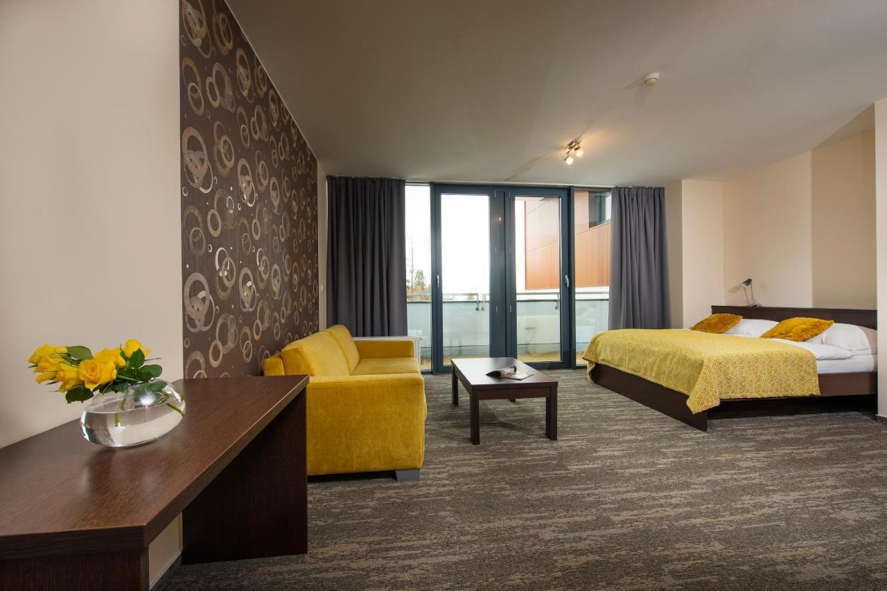 Hotel Panorama Resort Strbske Pleso Bagian luar foto